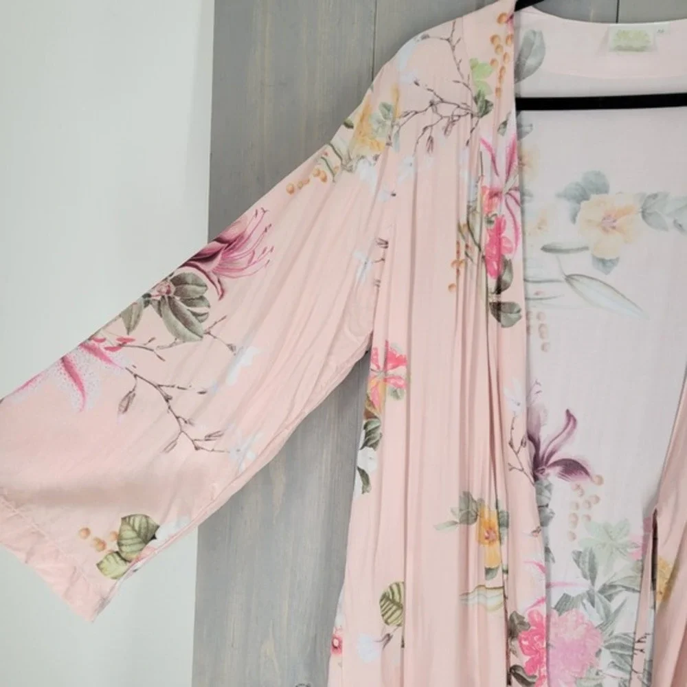 Plum Pretty Sugar Floral Robe Kimono‎ Women Medium Pink Boho Cover Up Pink